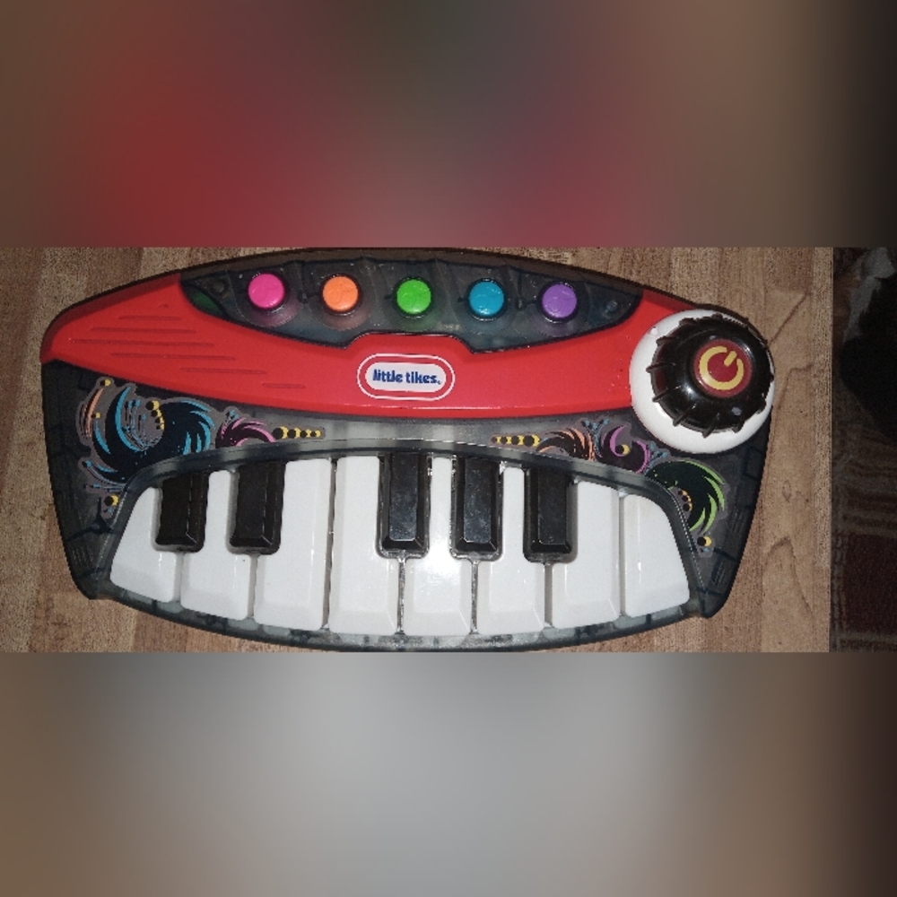 Little Tikes Tunes Musical Black Piano Keyboard sounds and lights